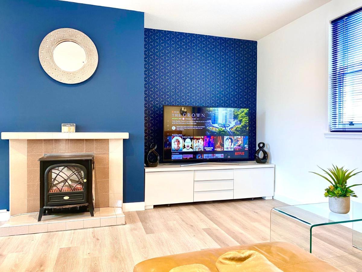 Stylish Central 2 Bedroom Apartment - Free Parking, Free Wifi Orkney Kültér fotó